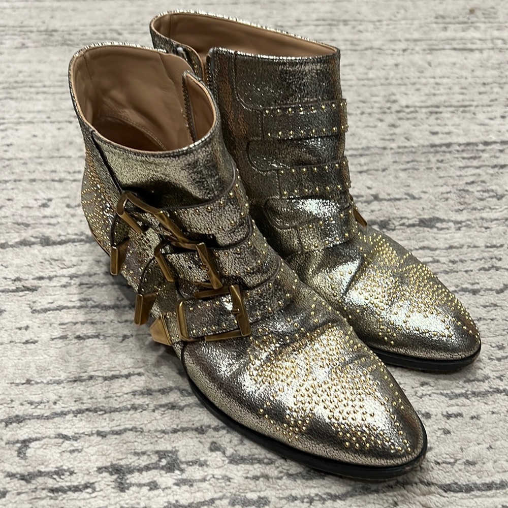Chloe boots